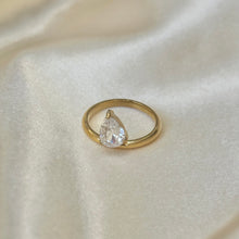 Load image into Gallery viewer, Gold Teardrop Ring
