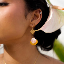 Load image into Gallery viewer, Mini Quilt Sunrise Shell Huggies
