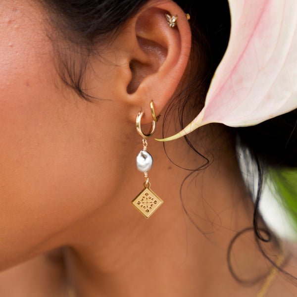 Mini Quilt Keshi Pearl Huggies