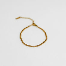 Load image into Gallery viewer, Dainty Curb Bracelet
