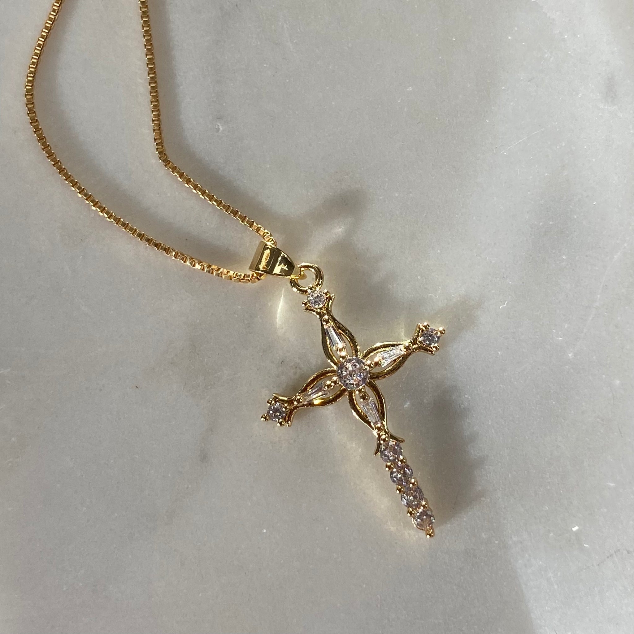 catherine クロス ネックレス Catherine Cross Necklace – Ocean Creations