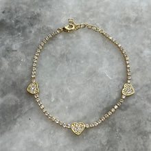 Load image into Gallery viewer, Tennis Heart Bracelet
