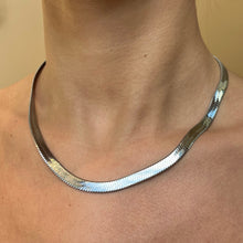 Load image into Gallery viewer, Thick Chrome Herringbone Necklace
