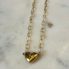 Load image into Gallery viewer, Magnetic Heart Choker
