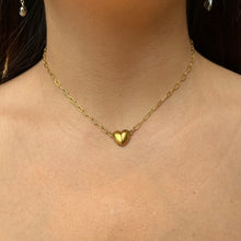 Load image into Gallery viewer, Magnetic Heart Choker
